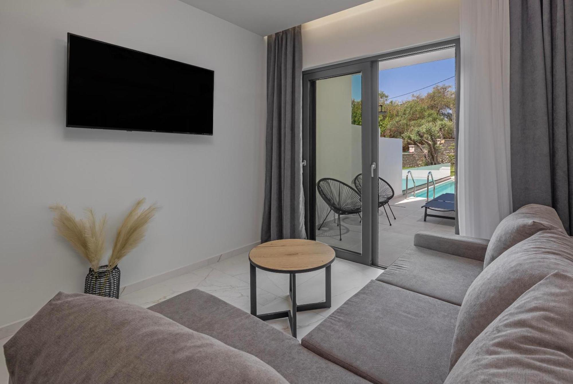 Tota Suites Afantou Bagian luar foto
