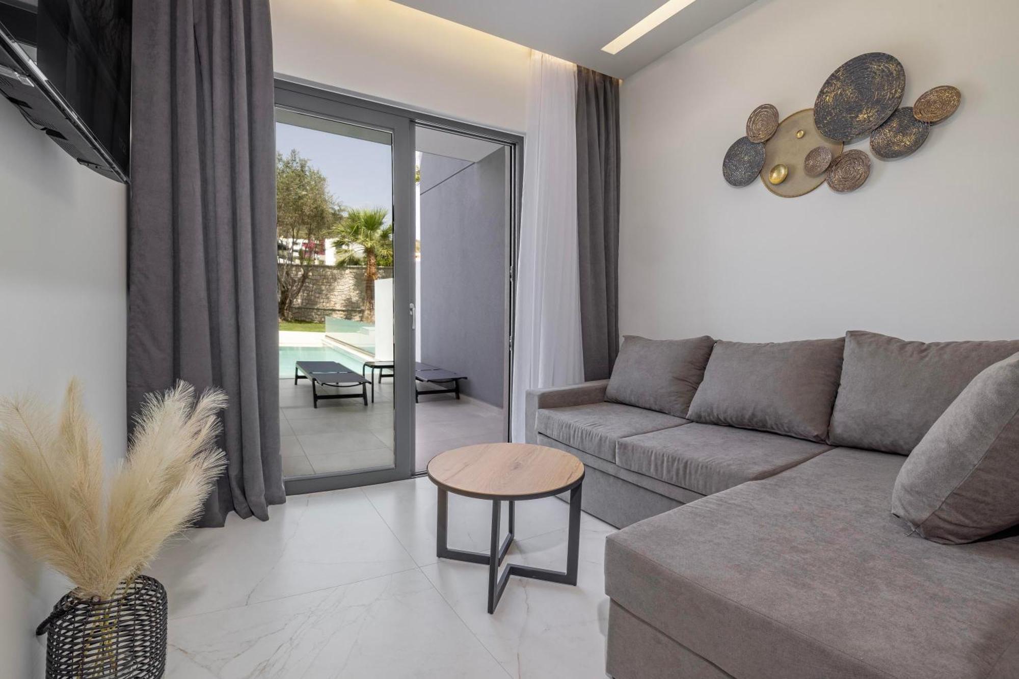 Tota Suites Afantou Bagian luar foto